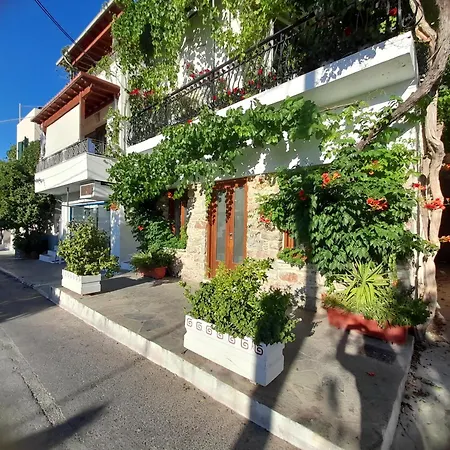 Petrino Studio Naxos Filótion
